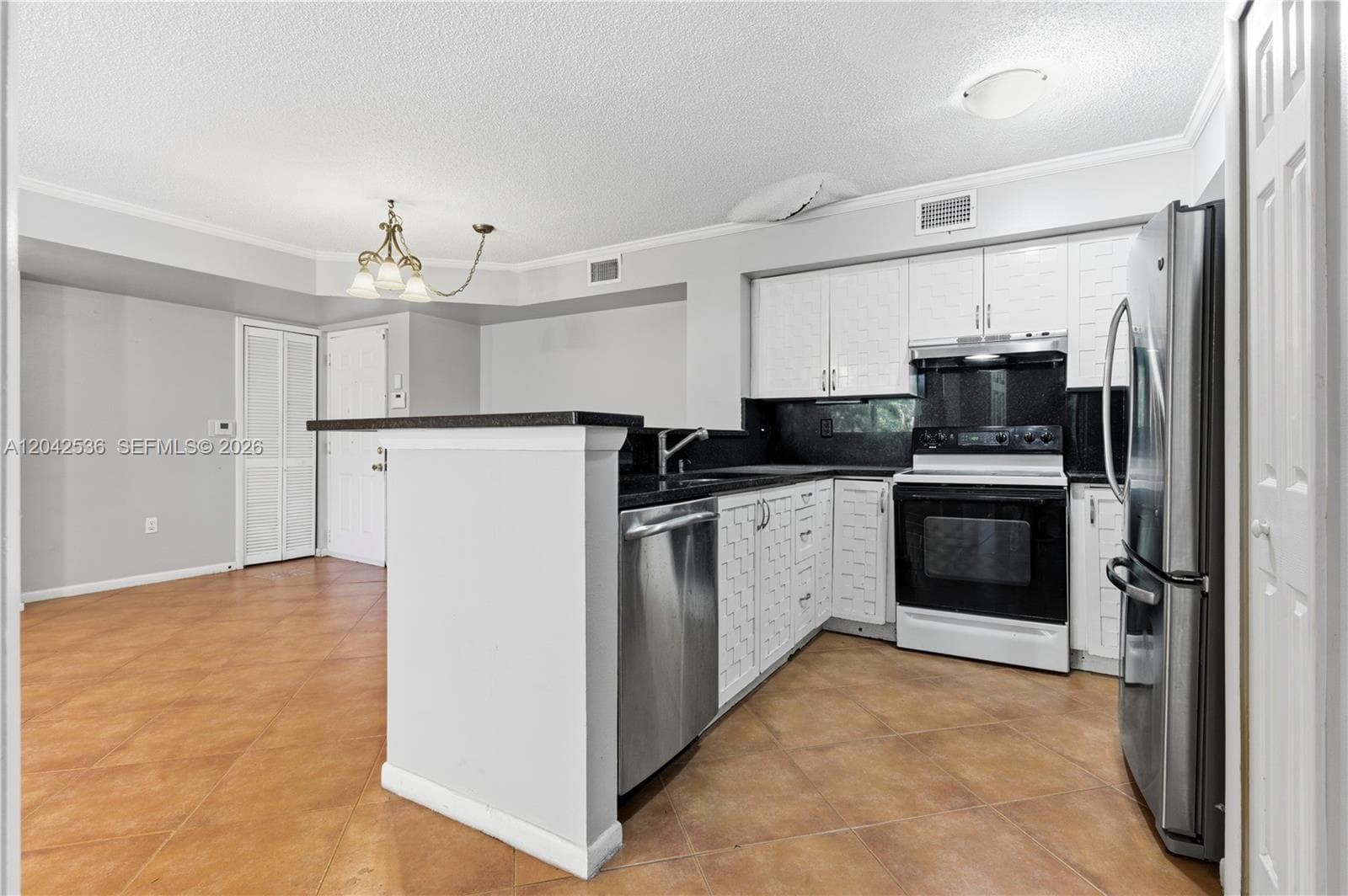 1721 Village Blvd # 104, West Palm Beach, FL 33409 — zdjęcie 3