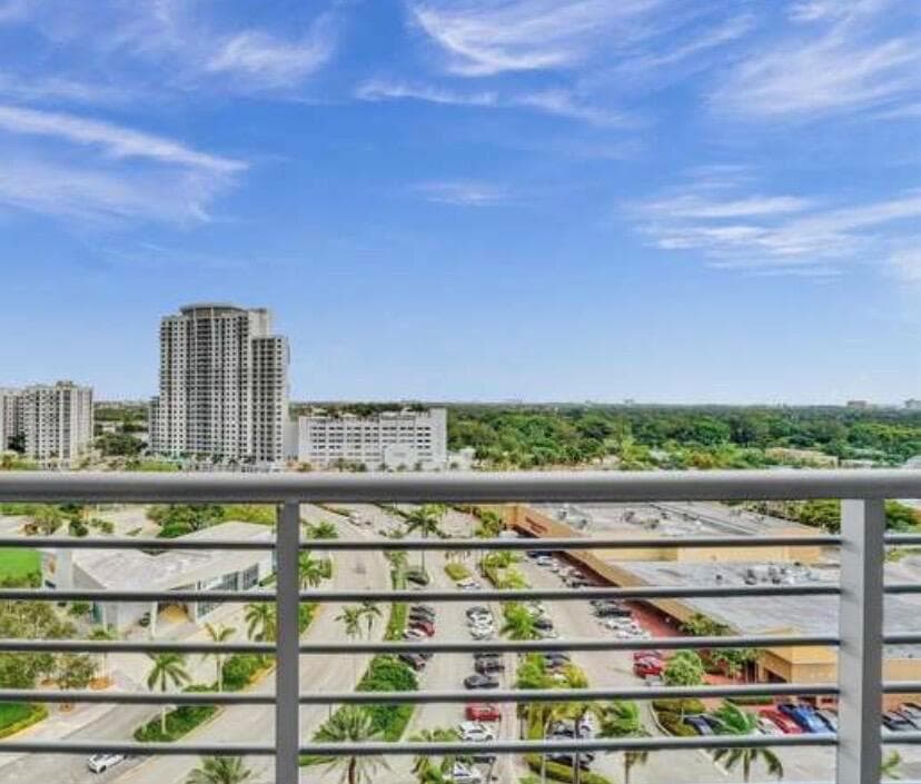 1720 Harrison Street # 14h, Hollywood, FL 33020 — zdjęcie 5