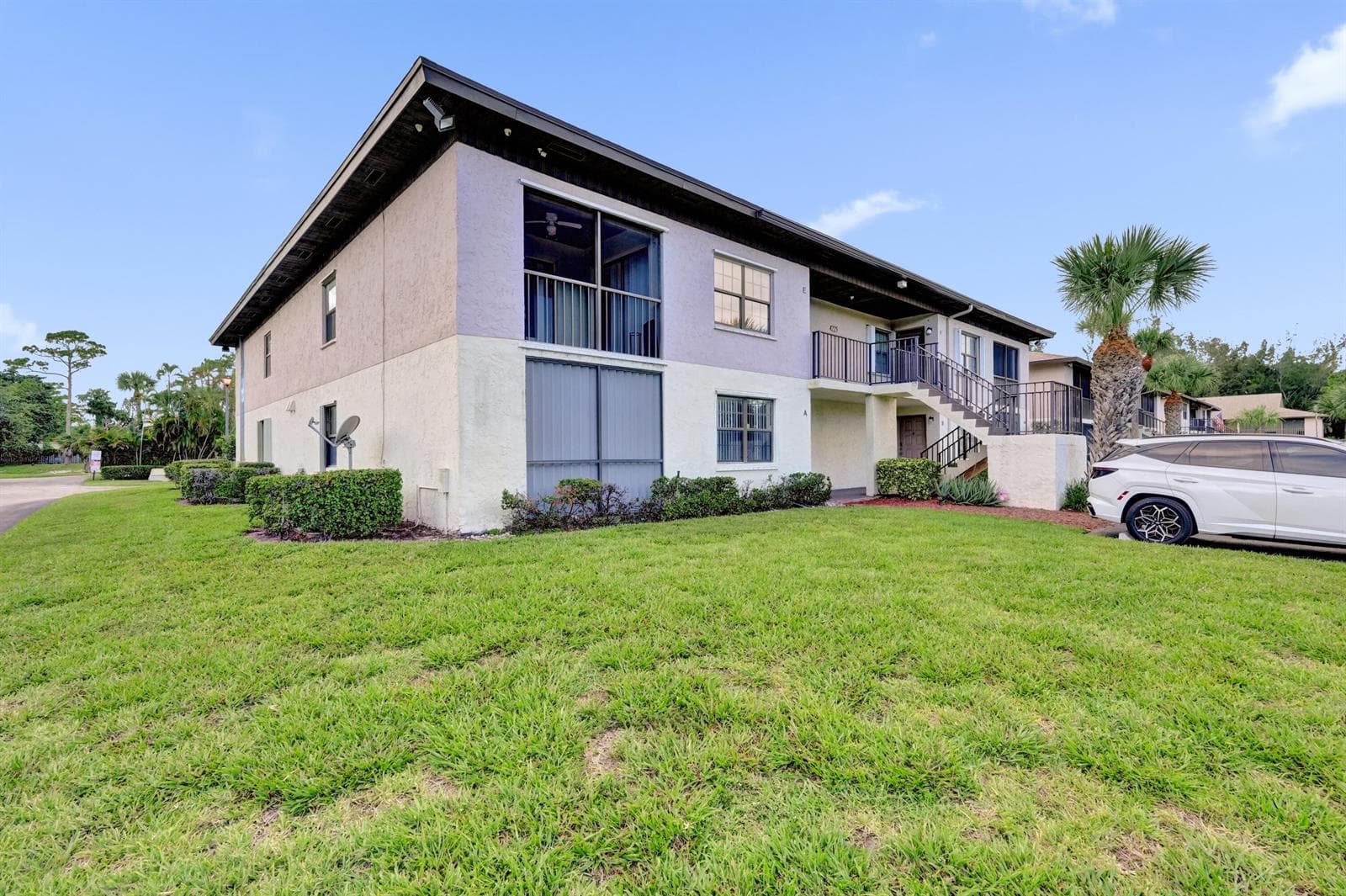 4225 S 57th Avenue # E, FL 33463