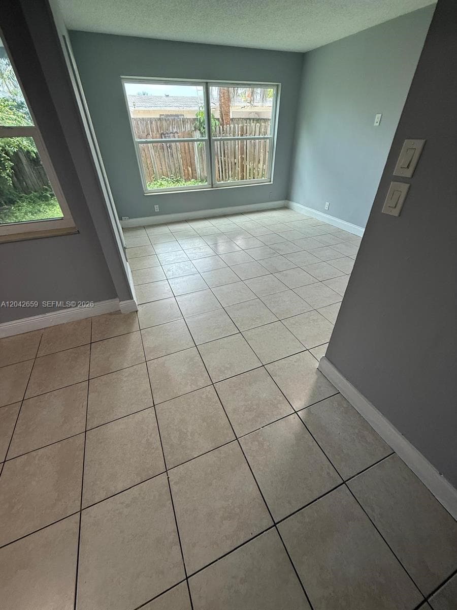 6595 Boulevard Of Champions # 6595, North Lauderdale, FL 33068 — zdjęcie 5