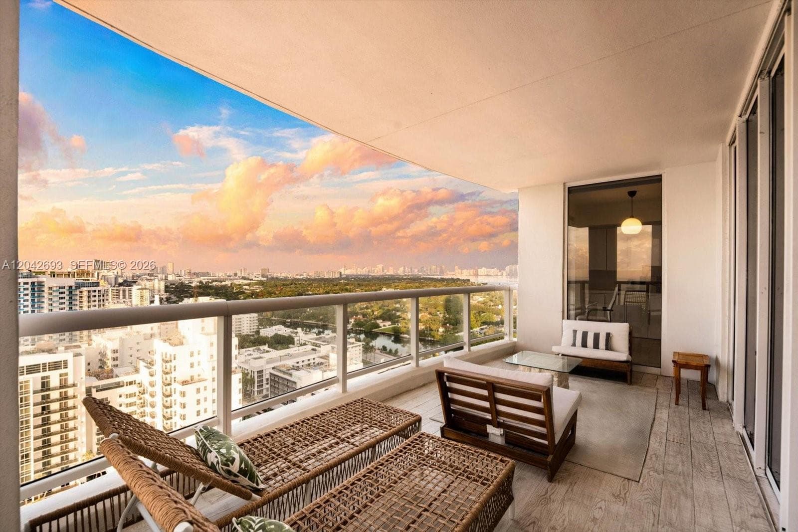 4201 Collins Ave # 2301, Miami Beach, FL 33140 — zdjęcie 4