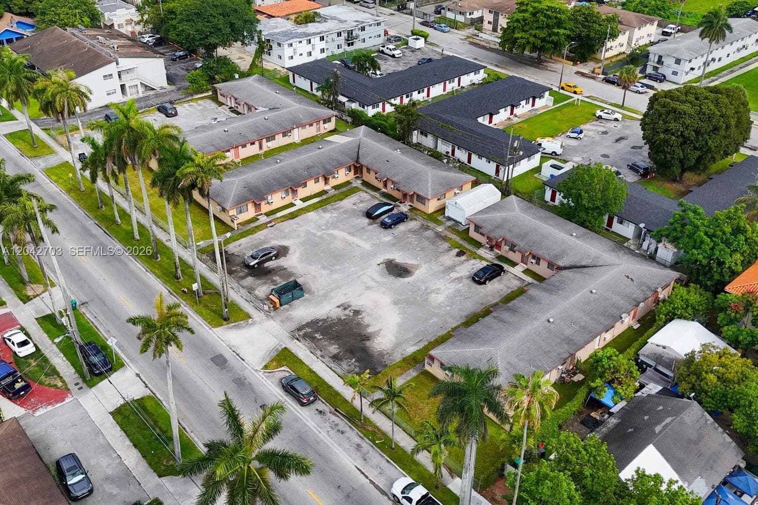 1915 NW 28th St, Miami, FL 33142 — zdjęcie 4