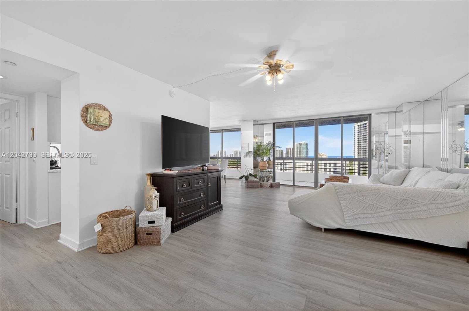 3500 Mystic Pointe Dr # 1804, Aventura, FL 33180 — zdjęcie 4