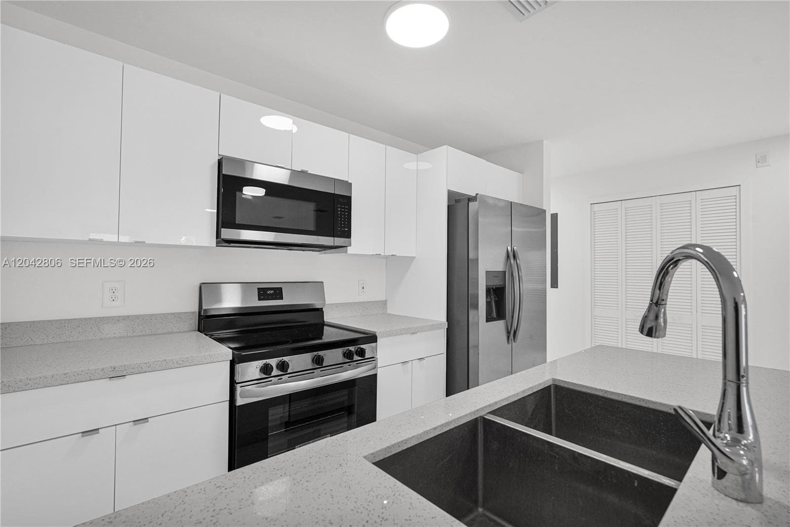 2729 NW 44 St # 2729, Miami, FL 33142 — zdjęcie 3