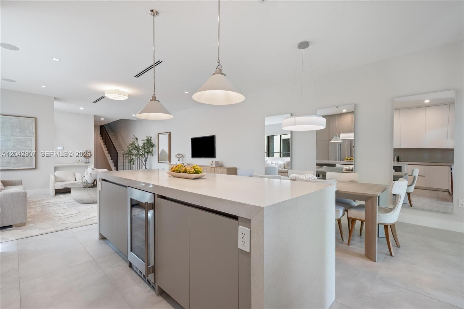 2747 SW 23rd Ter, Miami, FL 33145 — zdjęcie 5