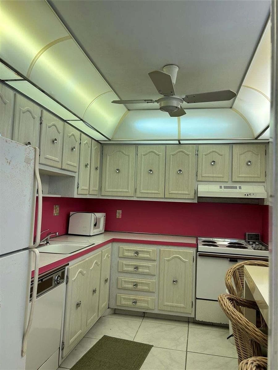 4090 NW 42nd Avenue # 105, Lauderdale Lakes, FL 33319 — zdjęcie 2