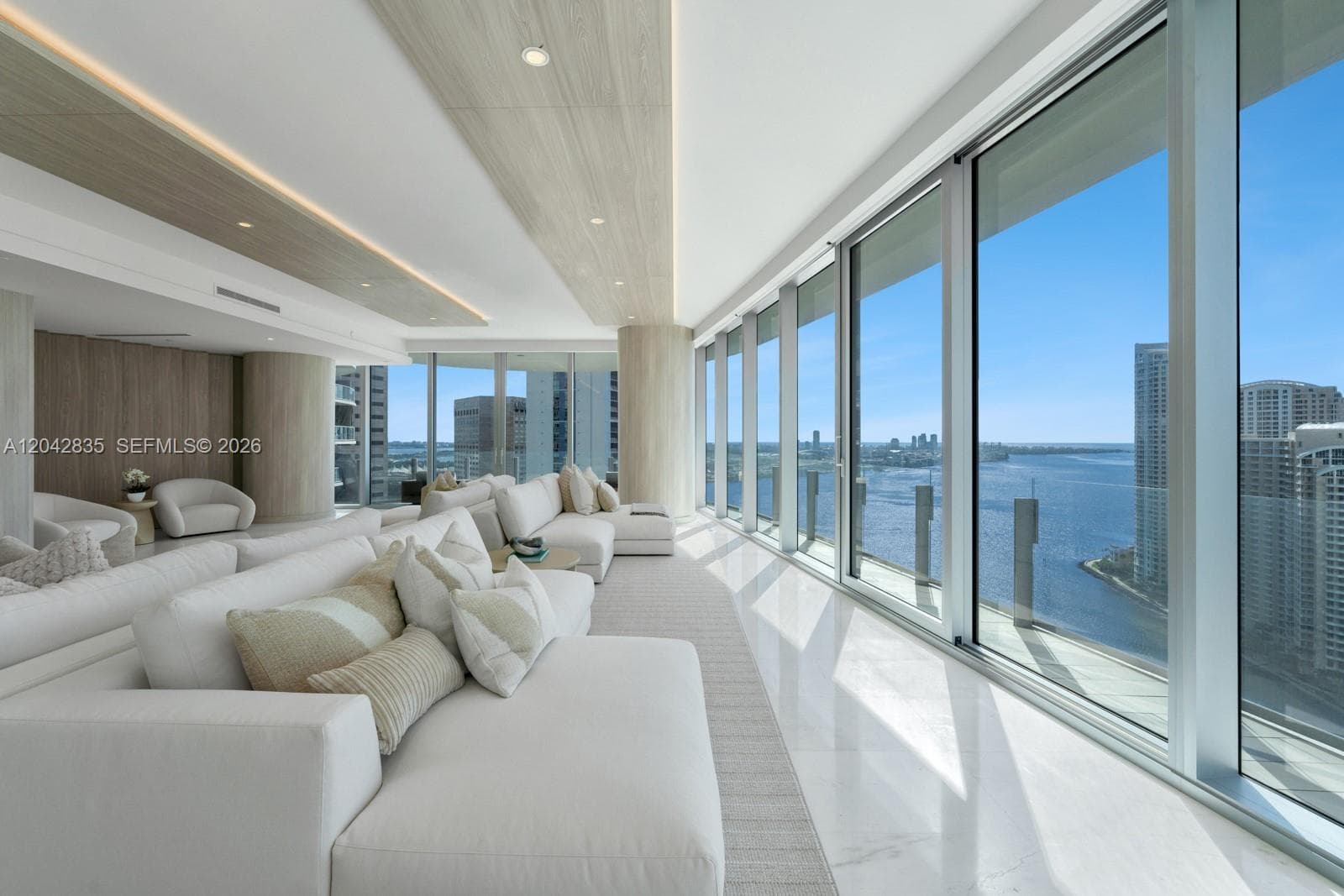 300 Biscayne Boulevard Way # 2701, Miami, FL 33131 — zdjęcie 3