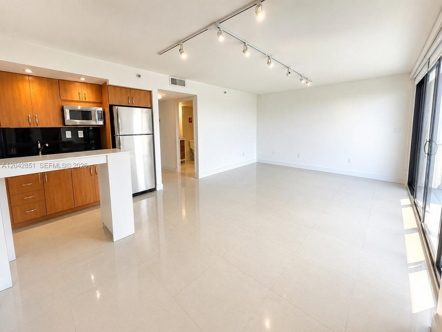 555 NE 15th St # 403, Miami, FL 33132 — zdjęcie 4