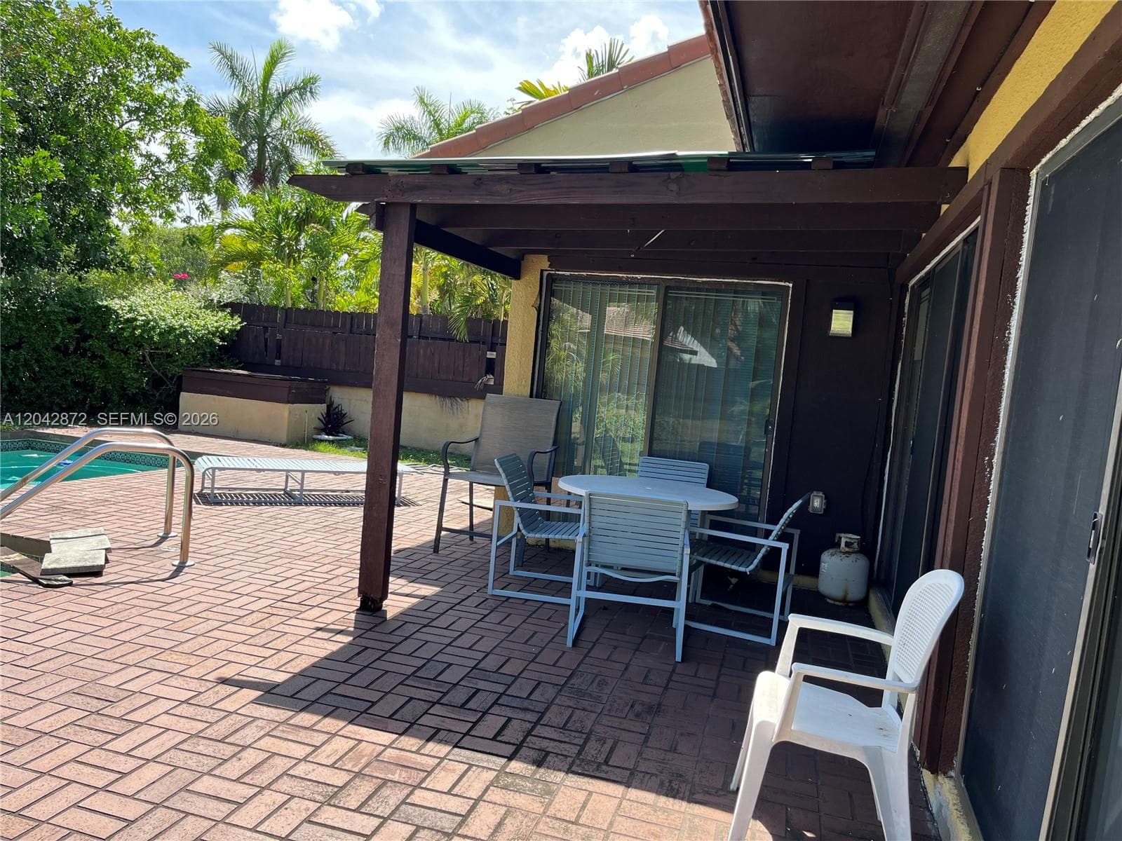 1020 NE 202nd Ter, Miami, FL 33179 — zdjęcie 4