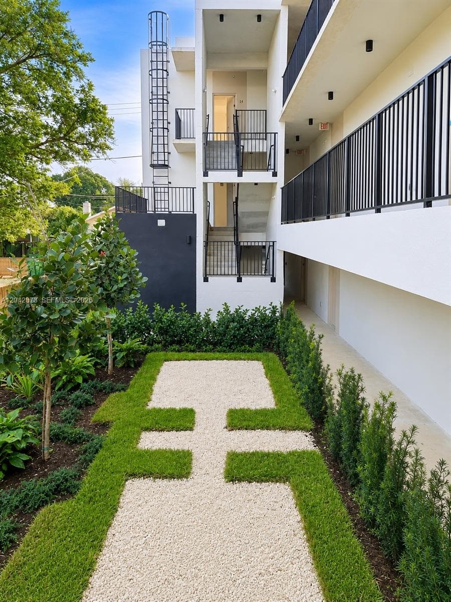 8106 NE 1st Ave # 4, Miami, FL 33138 — zdjęcie 3