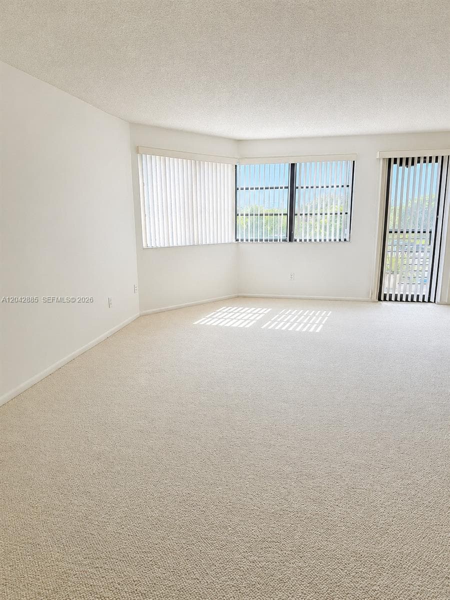 20840 San Simeon Way # 308, Miami, FL 33179 — zdjęcie 2