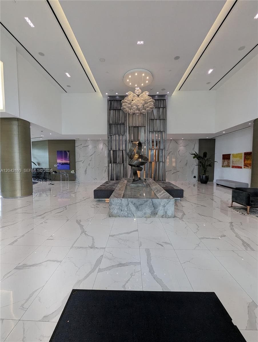 17111 E Biscayne Blvd # 1011, North Miami Beach, FL 33160 — zdjęcie 5