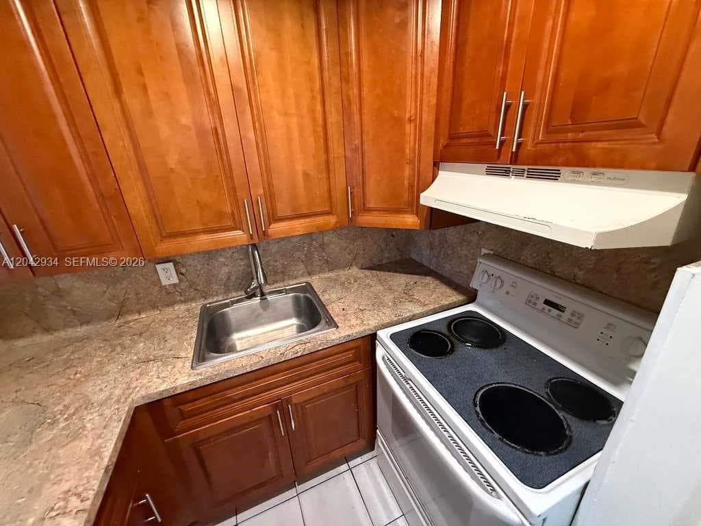 4370 NW 11th St # 214, Miami, FL 33126 — zdjęcie 2