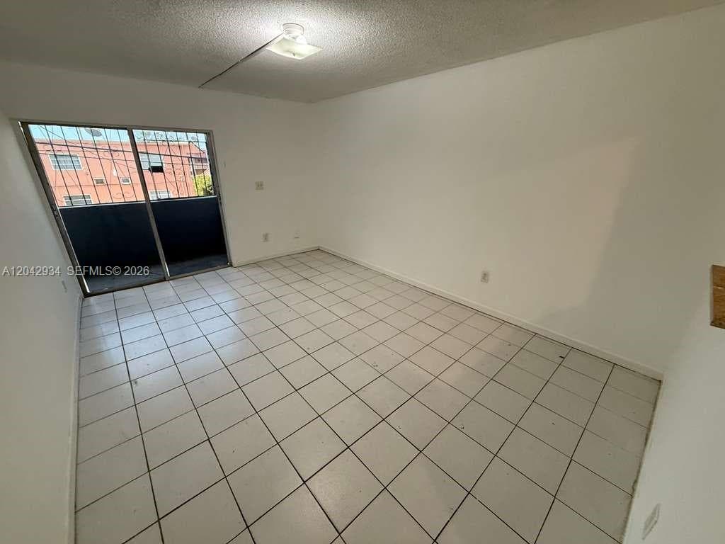 4370 NW 11th St # 214, Miami, FL 33126 — zdjęcie 5