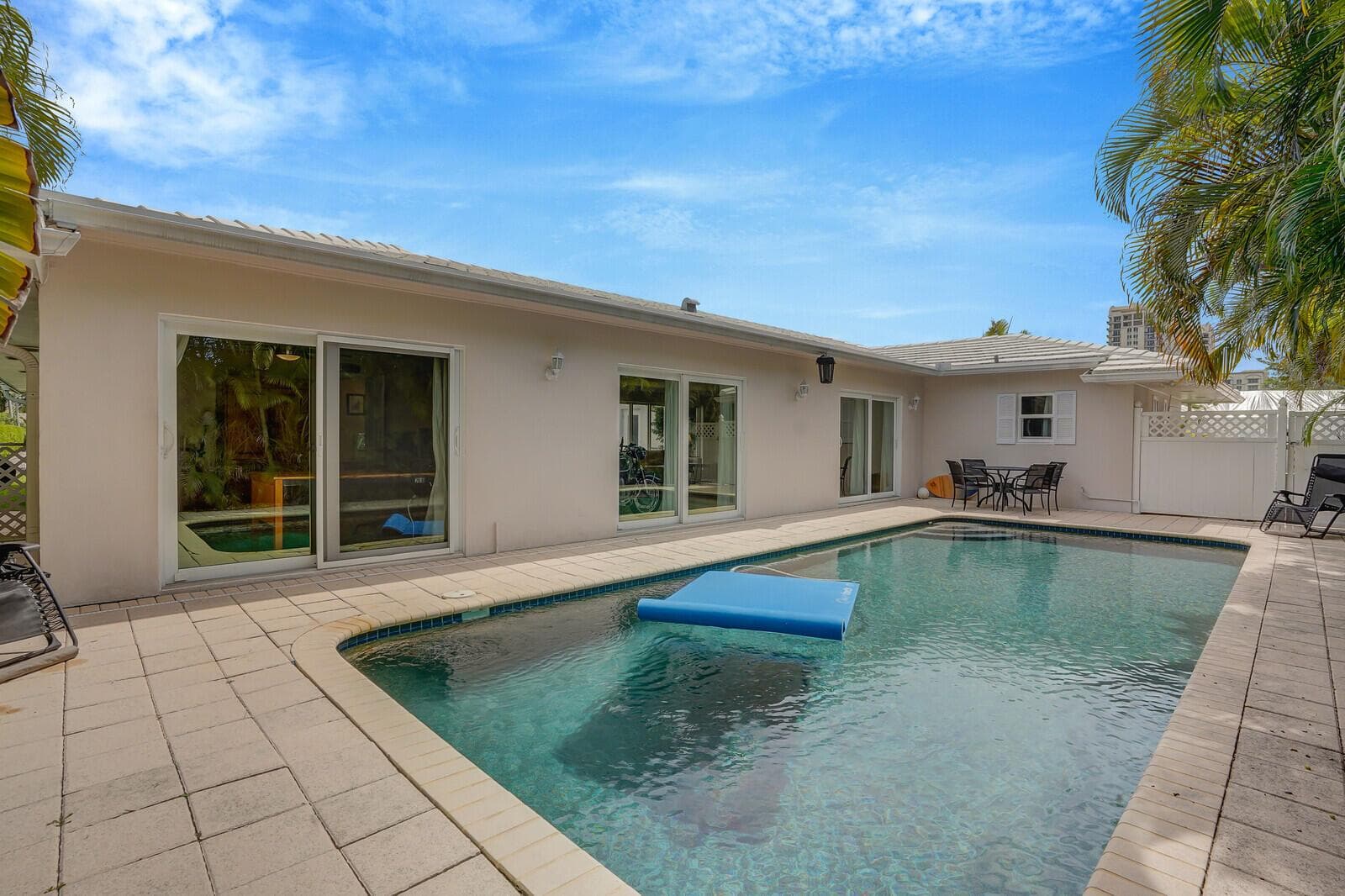 1211 Bimini Lane, Riviera Beach, FL 33404 — zdjęcie 2