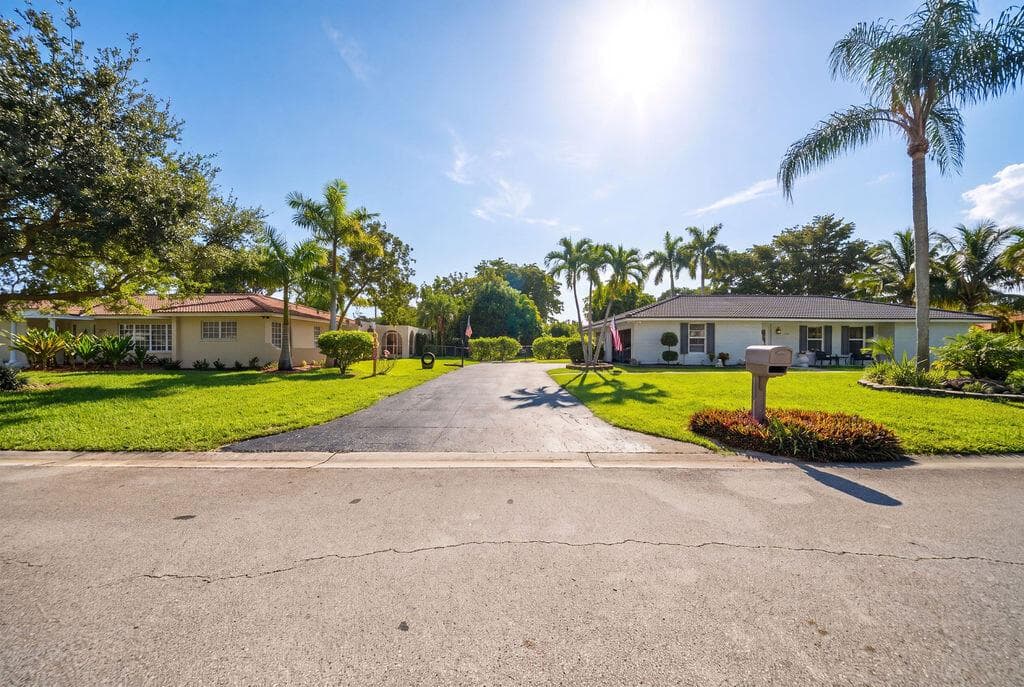 2651 NW 107th Avenue, Coral Springs, FL 33065 — zdjęcie 3