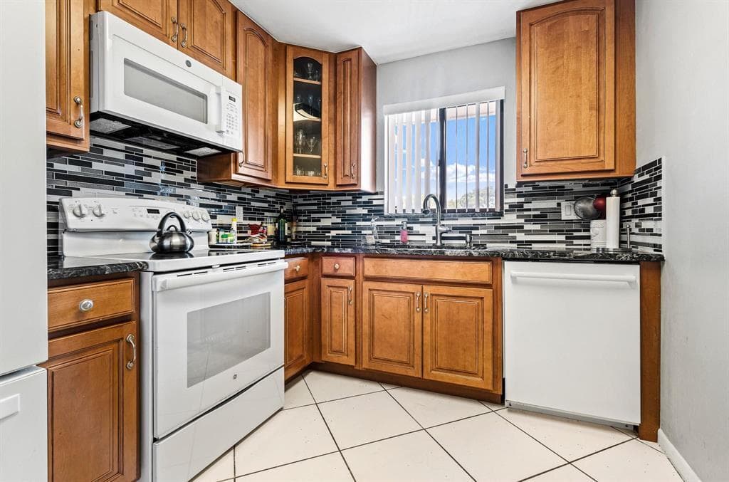 7442 Ashmont Circle # 203, Tamarac, FL 33321 — zdjęcie 4
