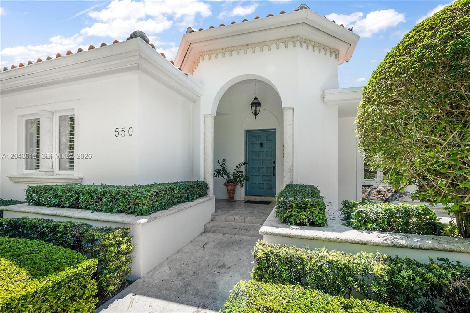 550 Jeronimo Dr, Coral Gables, FL 33146 — zdjęcie 2