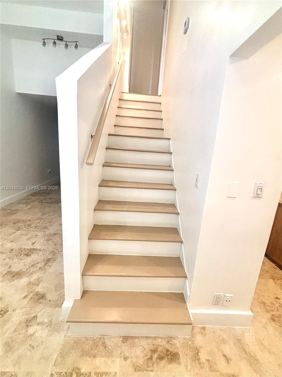 2666 Tigertail Ave # 114, Miami, FL 33133 — zdjęcie 4