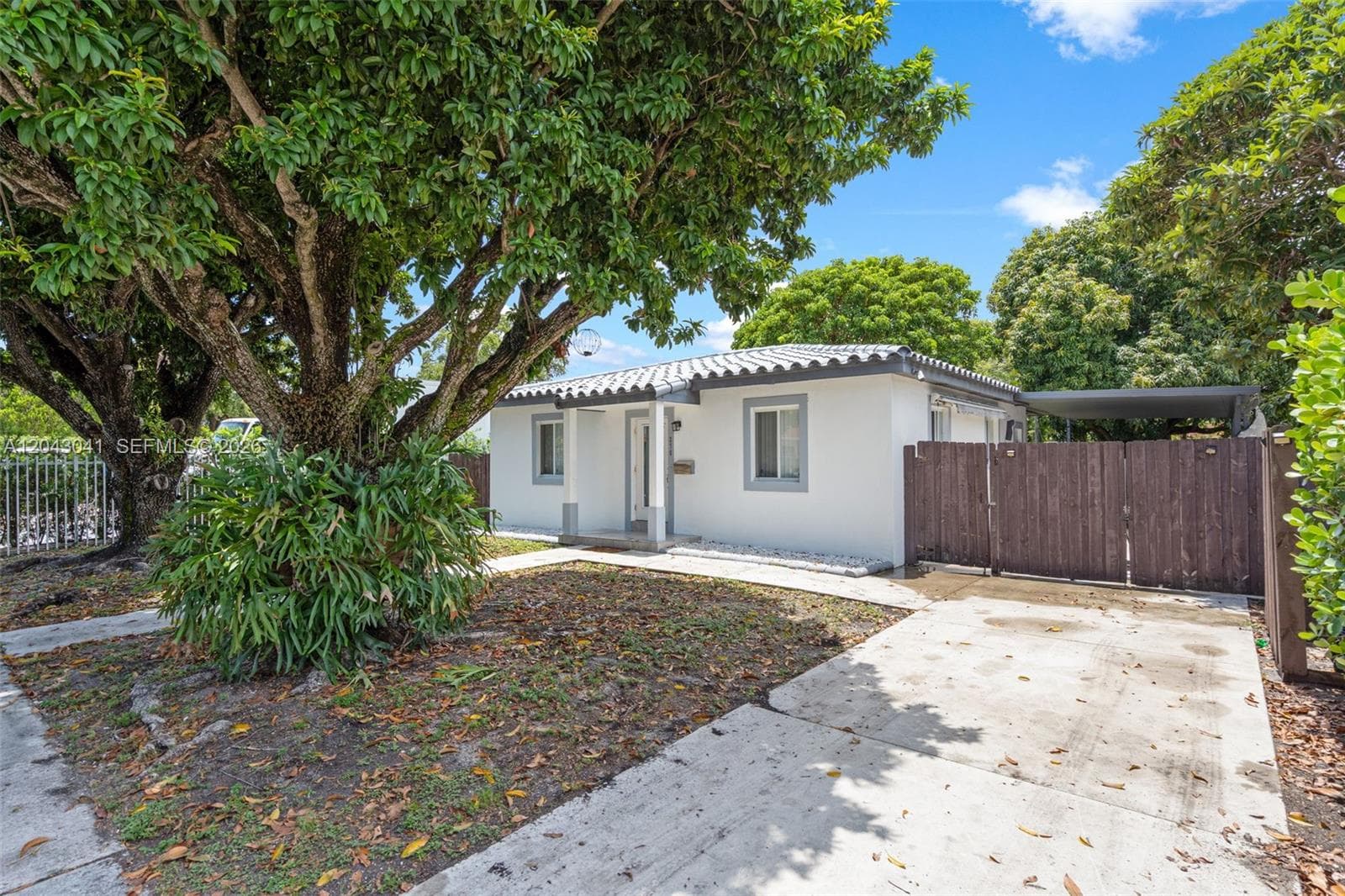 270 NW 51st Ave, Miami, FL 33126 — zdjęcie 3