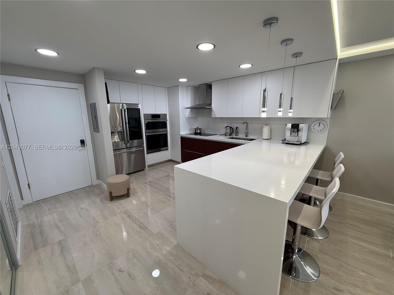 1849 S Ocean Dr # PH5, Hallandale Beach, FL 33009