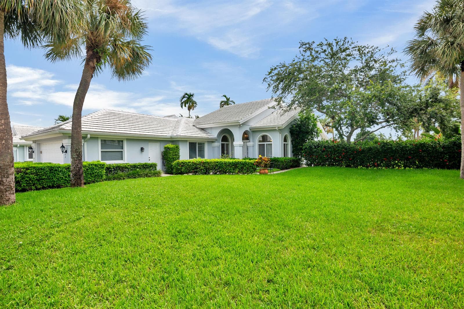 2402 Saratoga Bay Drive, West Palm Beach, FL 33409 — zdjęcie 2