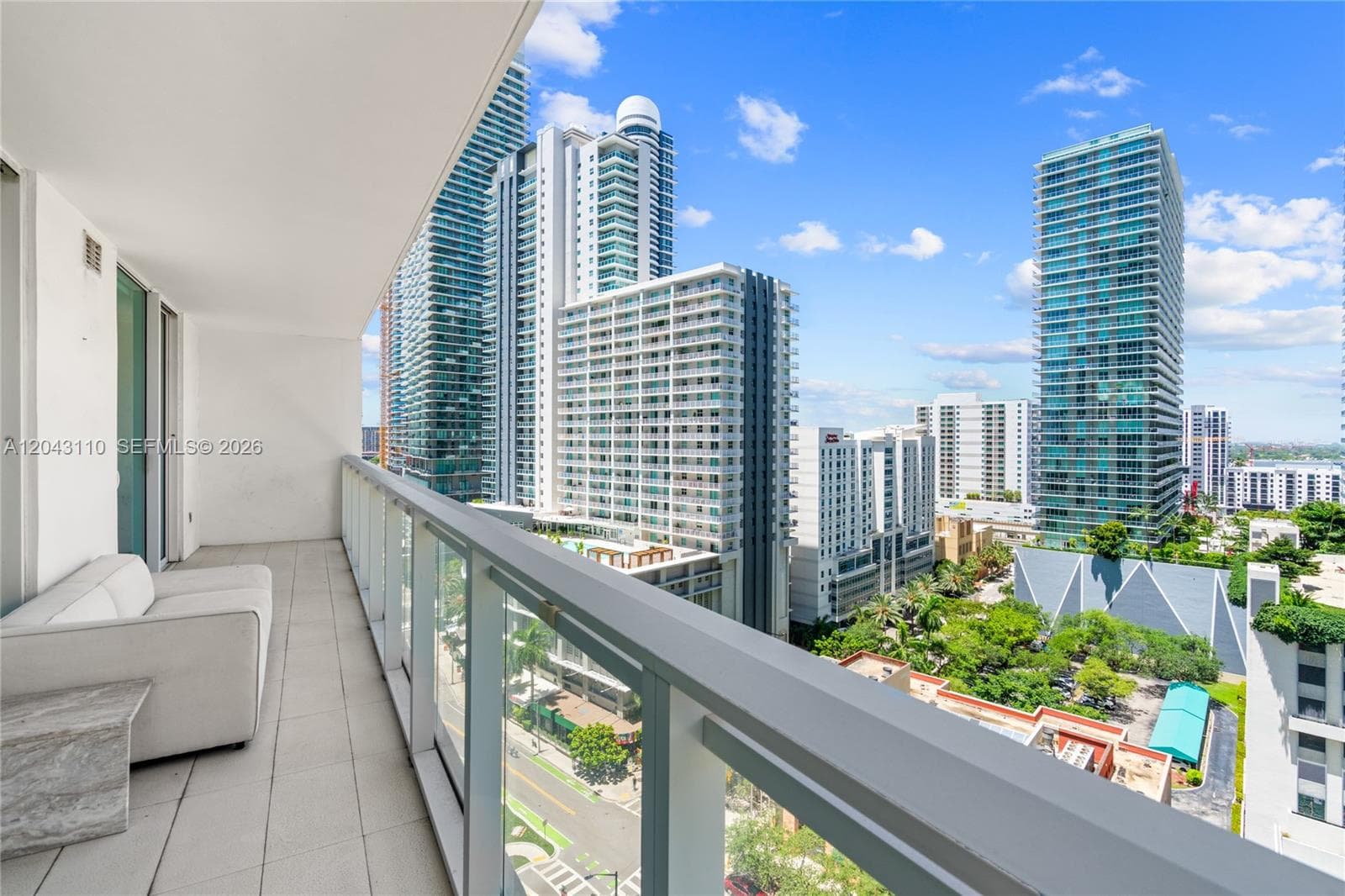 1080 Brickell Ave # 1509, Miami, FL 33131 — zdjęcie 2