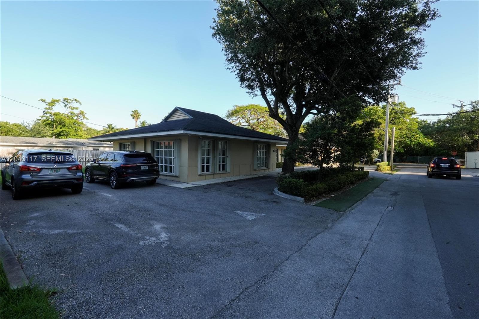 8125 SW 120th St, Pinecrest, FL 33156 — zdjęcie 2