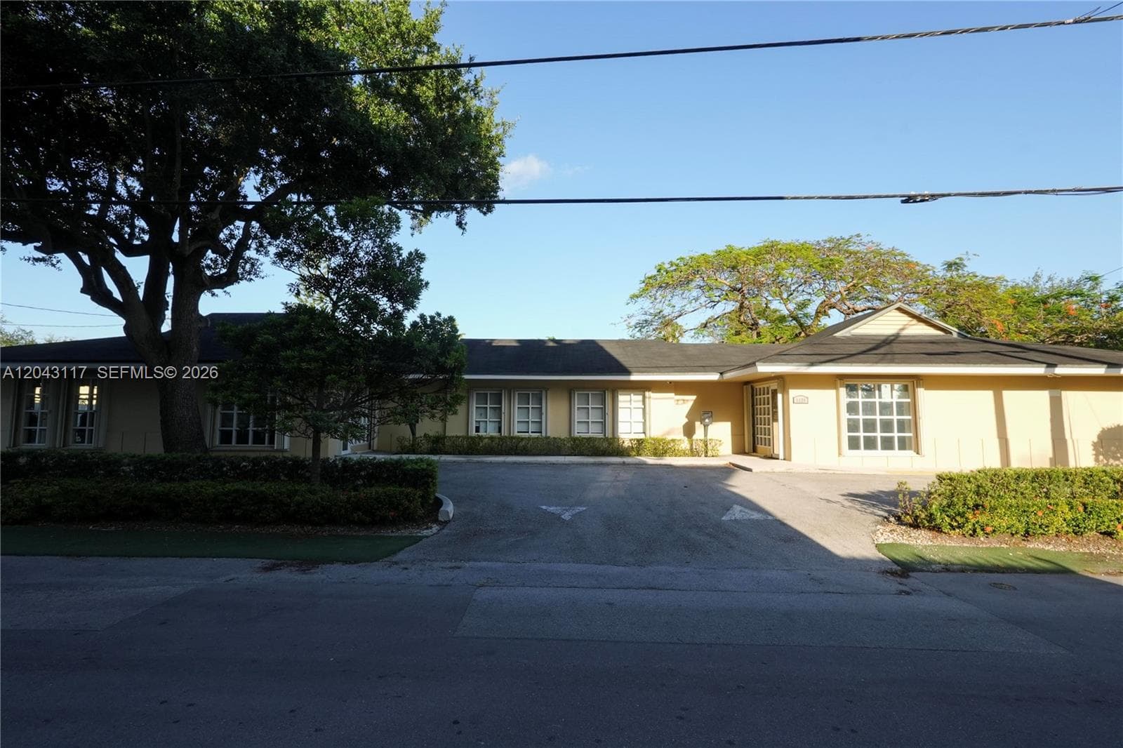 8125 SW 120th St, Pinecrest, FL 33156
