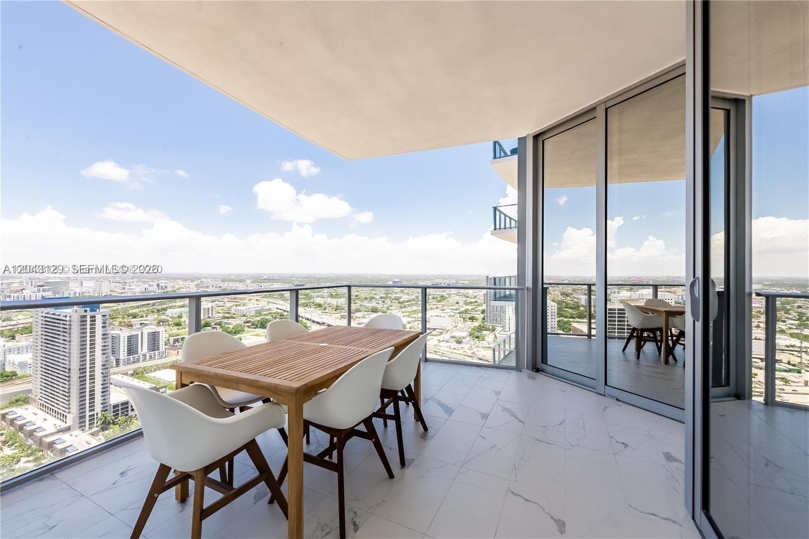 851 NE 1st Ave # 3308, Miami, FL 33132 — zdjęcie 4