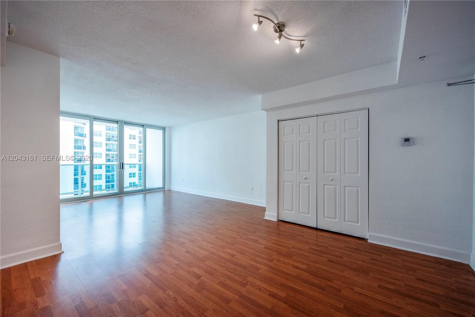 7501 E Treasure Dr # 6A, North Bay Village, FL 33141 — zdjęcie 4
