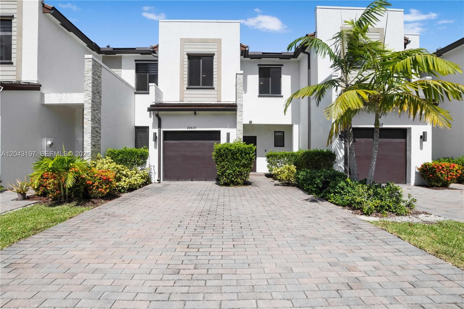 20610 NE 5th Pl, Miami, FL 33179