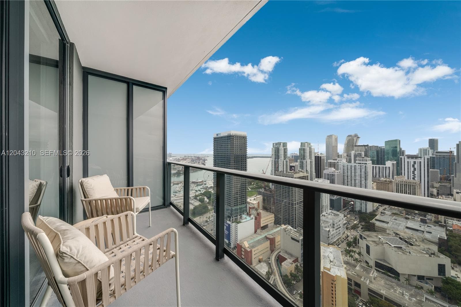 159 NE 6th St # 4212, Miami, FL 33132 — zdjęcie 5
