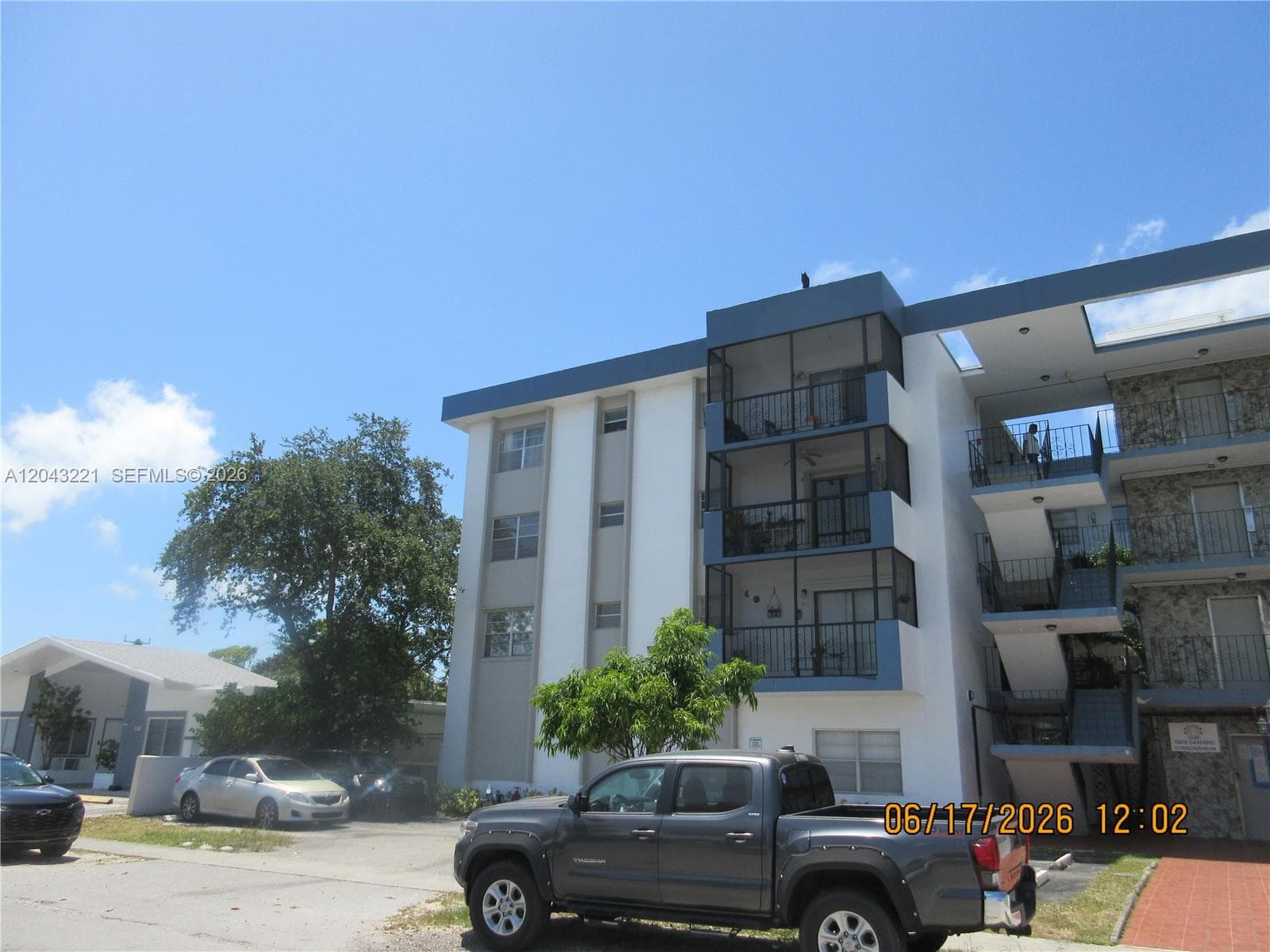 1230 NE 139th St # 309, North Miami, FL 33161 — zdjęcie 2