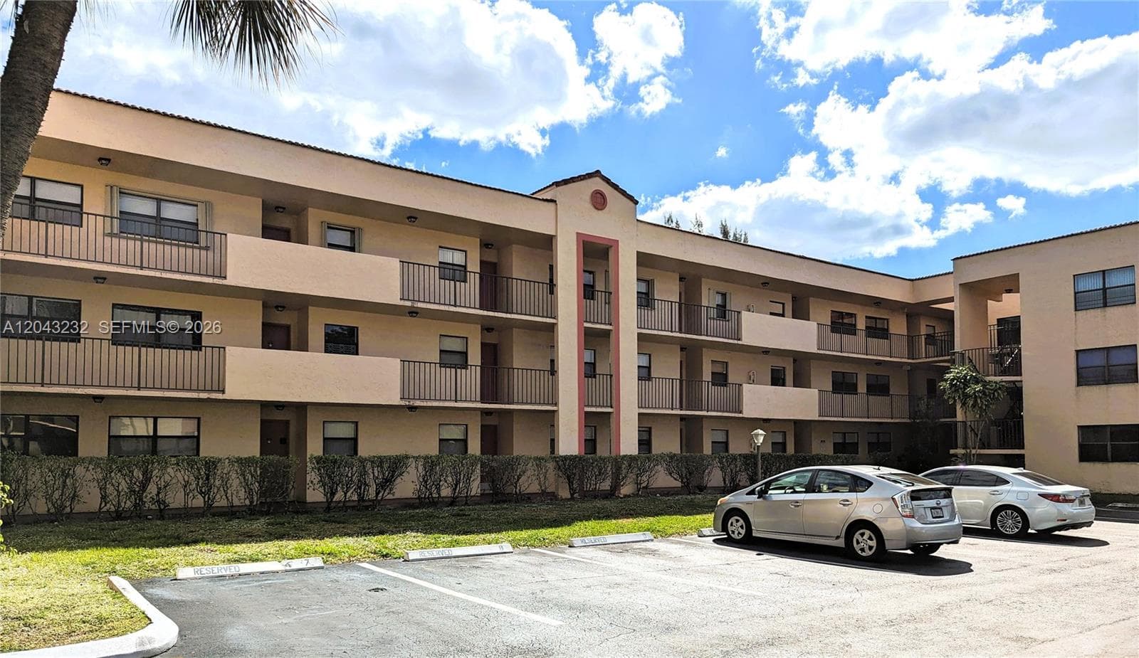 3400 Foxcroft Rd # 215, Miramar, FL 33025