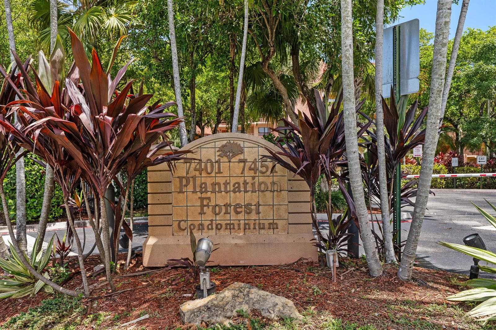 7401 NW 16th Street # 102, Plantation, FL 33313