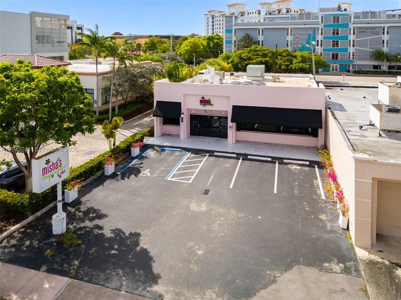 1586 S Dixie Hwy, Coral Gables, FL 33146 — zdjęcie 5