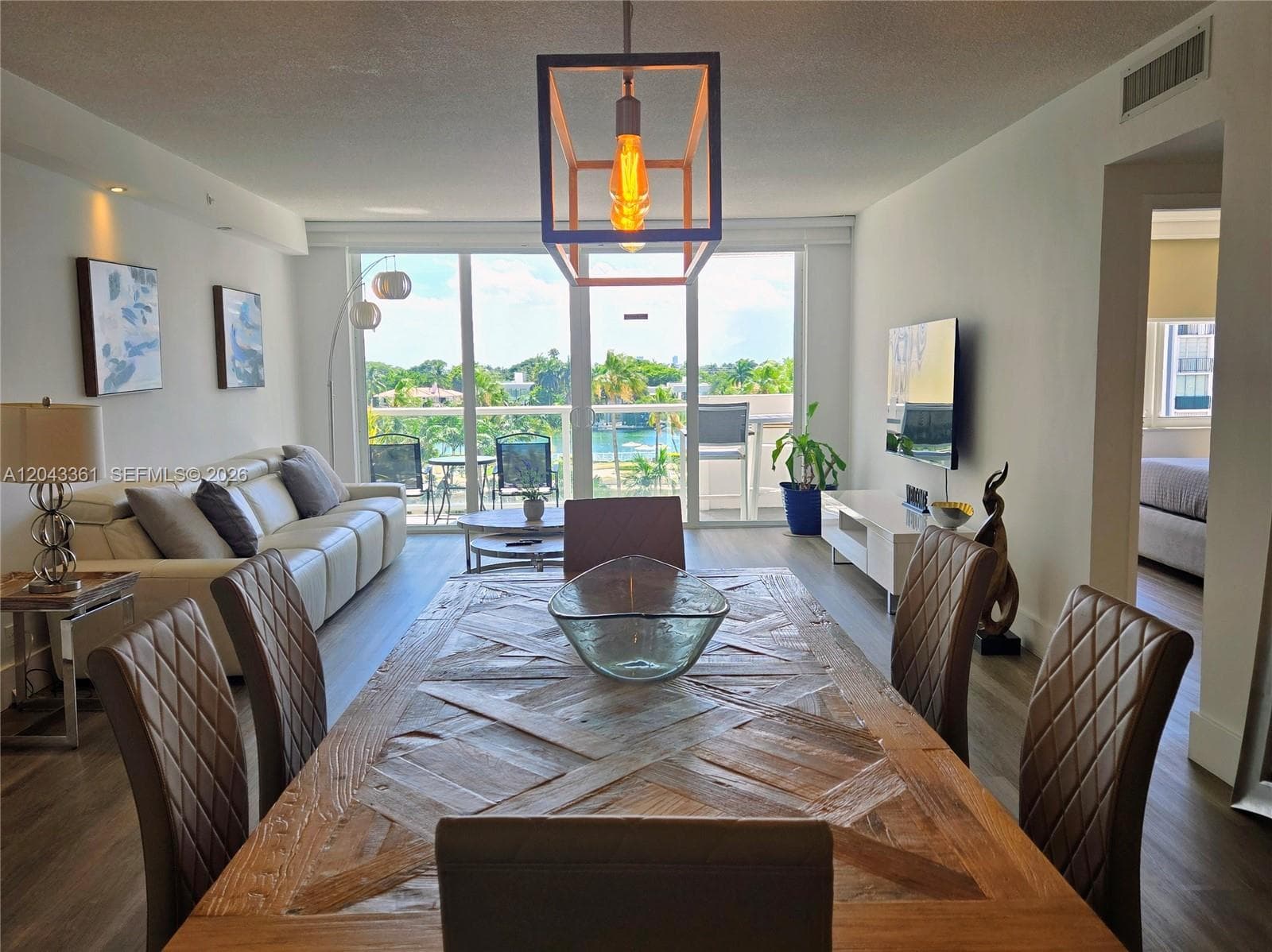 5601 Collins Ave # 520, Miami Beach, FL 33140 — zdjęcie 2