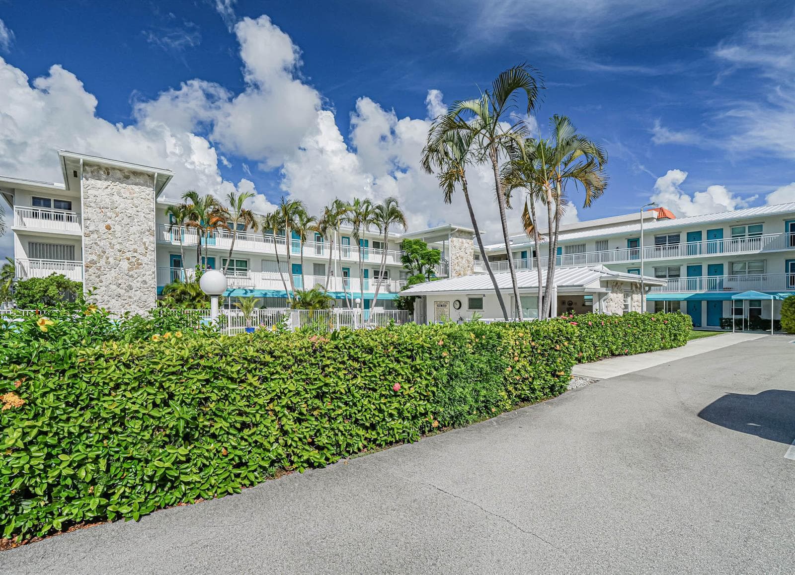37 Yacht Club Drive # 310, North Palm Beach, FL 33408 — zdjęcie 3