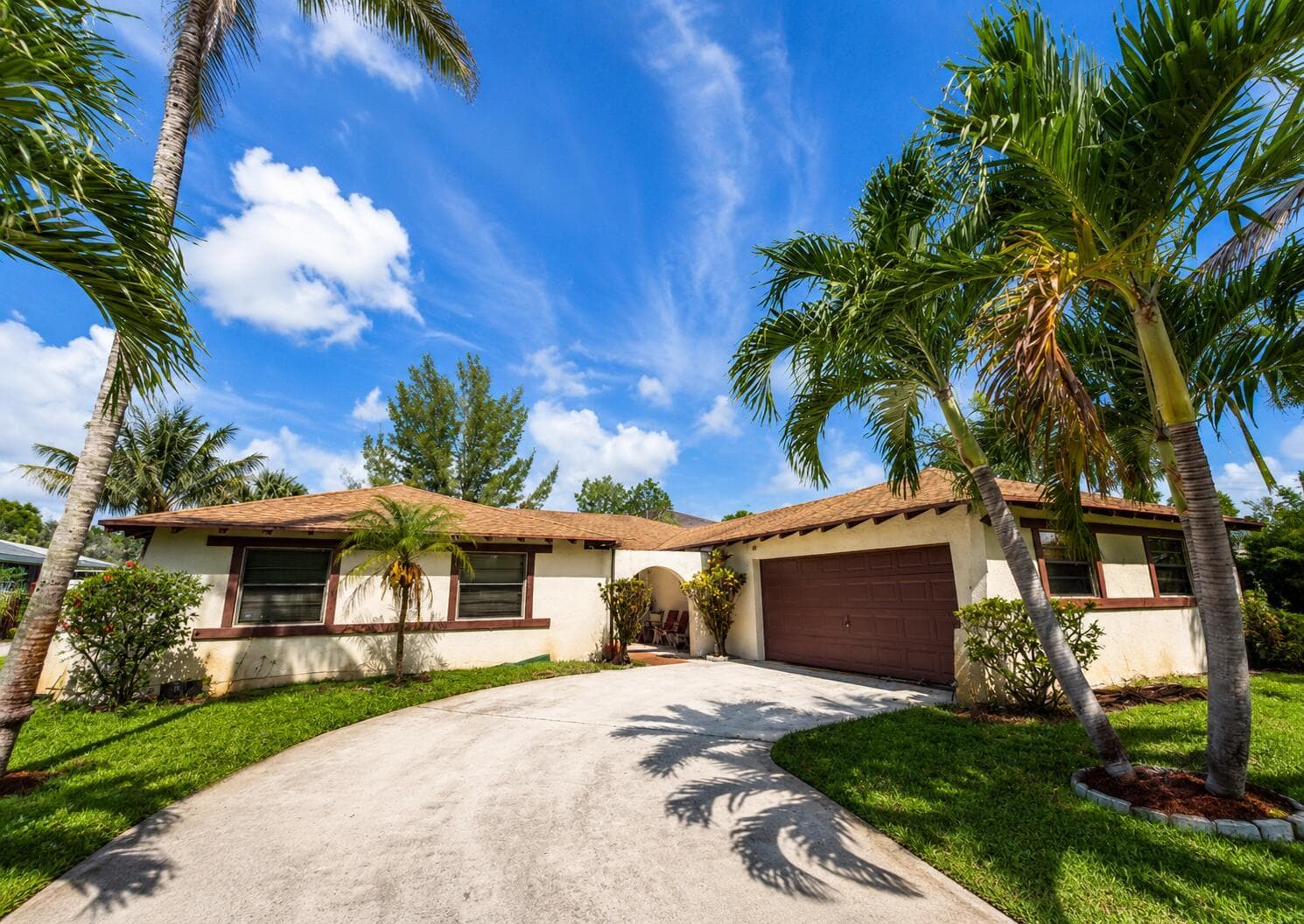 915 Ryanwood Drive, West Palm Beach, FL 33413