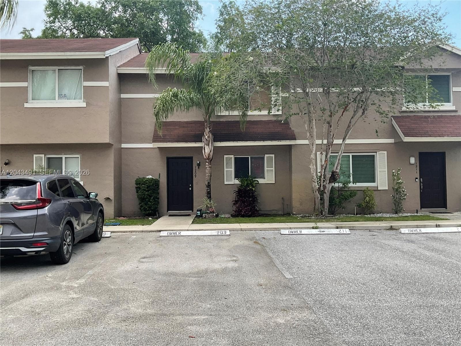 1209 Sussex Dr, North Lauderdale, FL 33068