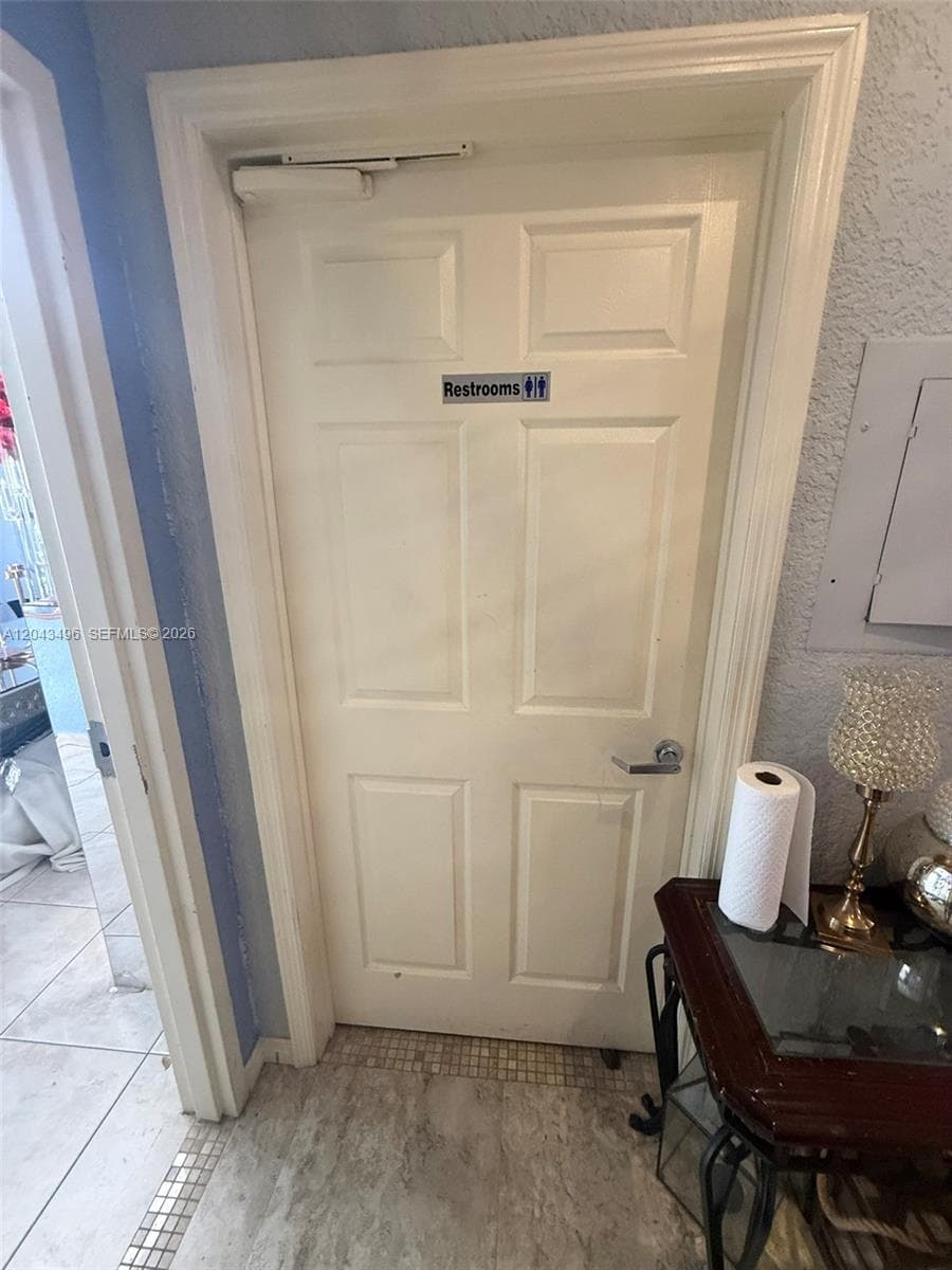 5921 NW 176th St # 9, Hialeah, FL 33015 — zdjęcie 4