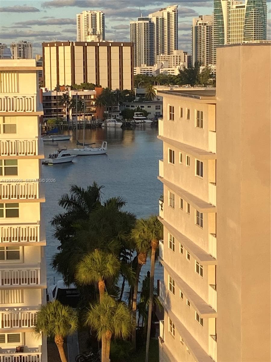 401 Golden Isles Dr # 813, Hallandale Beach, FL 33009 — zdjęcie 3