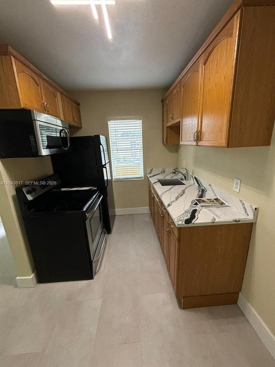2301 NE 6th Ave # 204, Wilton Manors, FL 33305 — zdjęcie 2