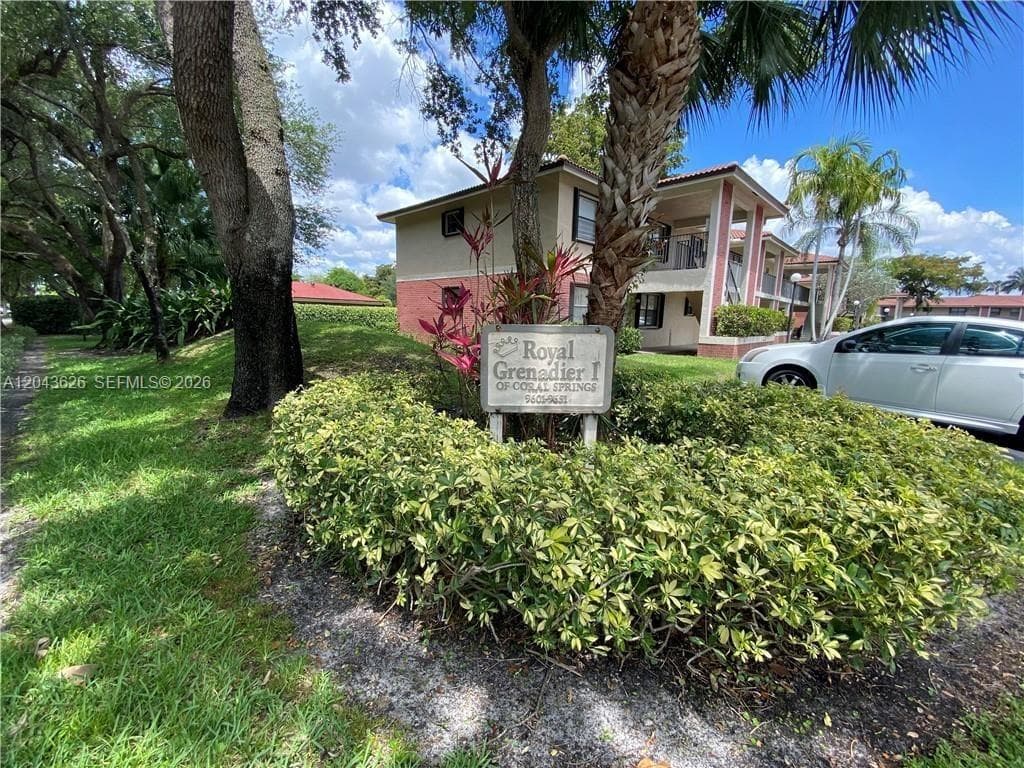 9643 NW 4th St # 5B, Coral Springs, FL 33071