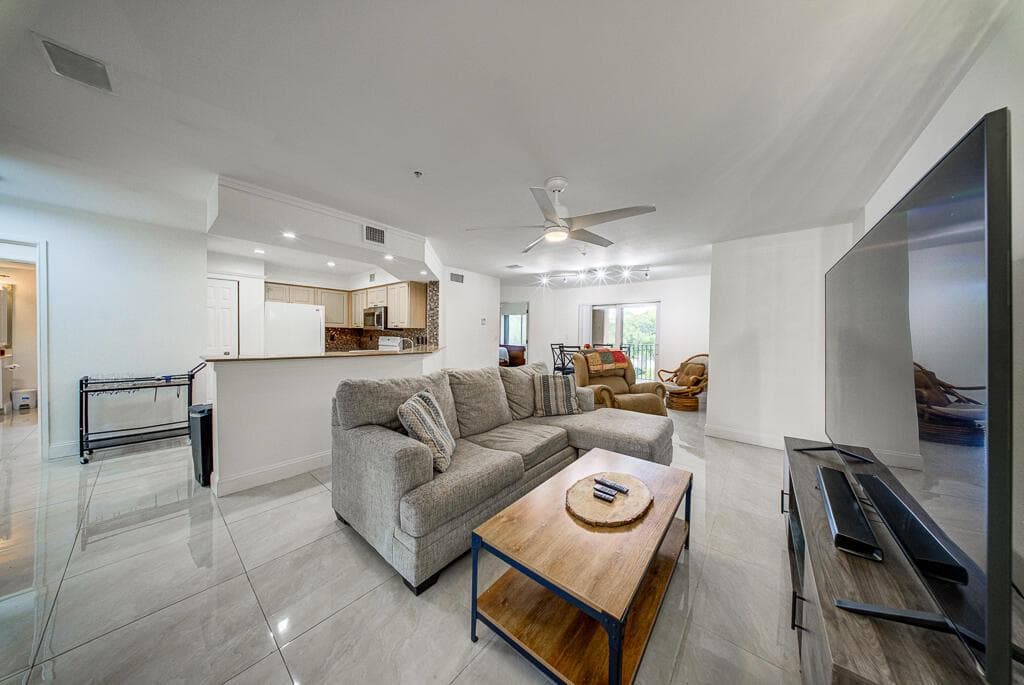 500 Scotia Drive # 302, Hypoluxo, FL 33462 — zdjęcie 2