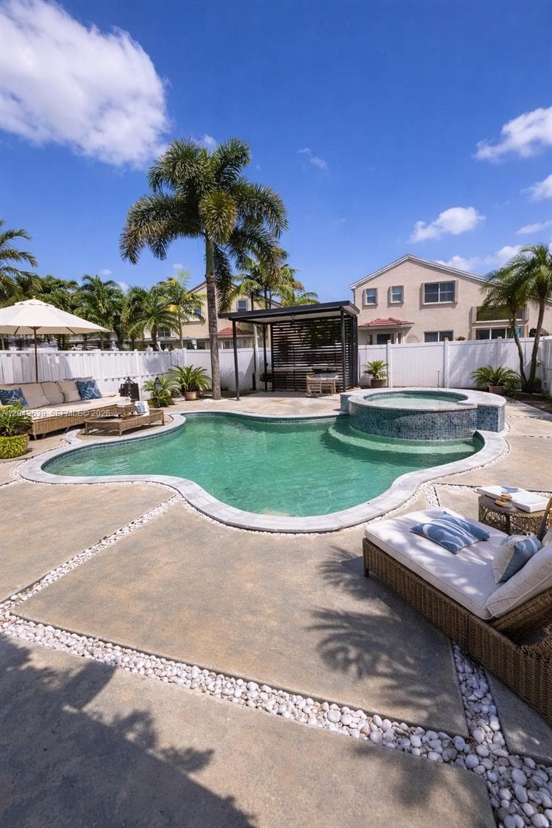 19227 NW 22nd St, Pembroke Pines, FL 33029