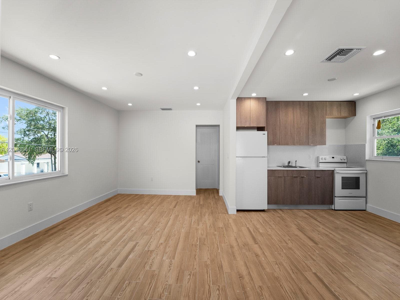 238 NW 41st Ave # 0, Miami, FL 33126 — zdjęcie 2
