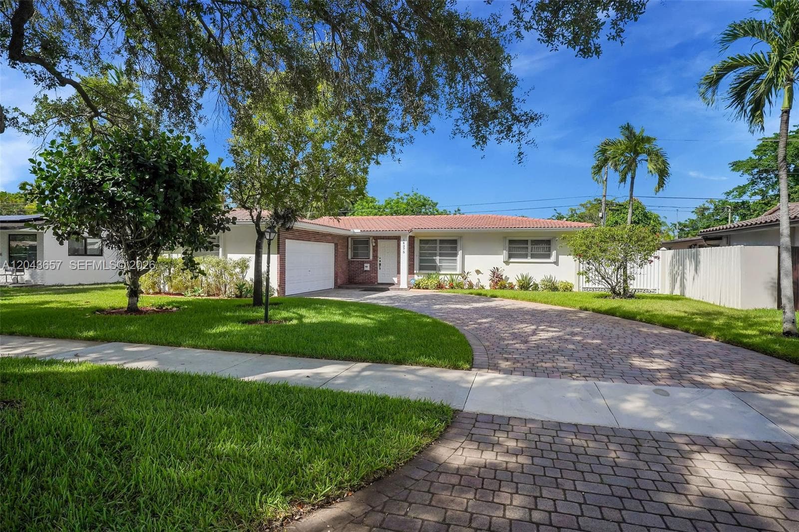 14375 Lake Candlewood Ct, Miami Lakes, FL 33014