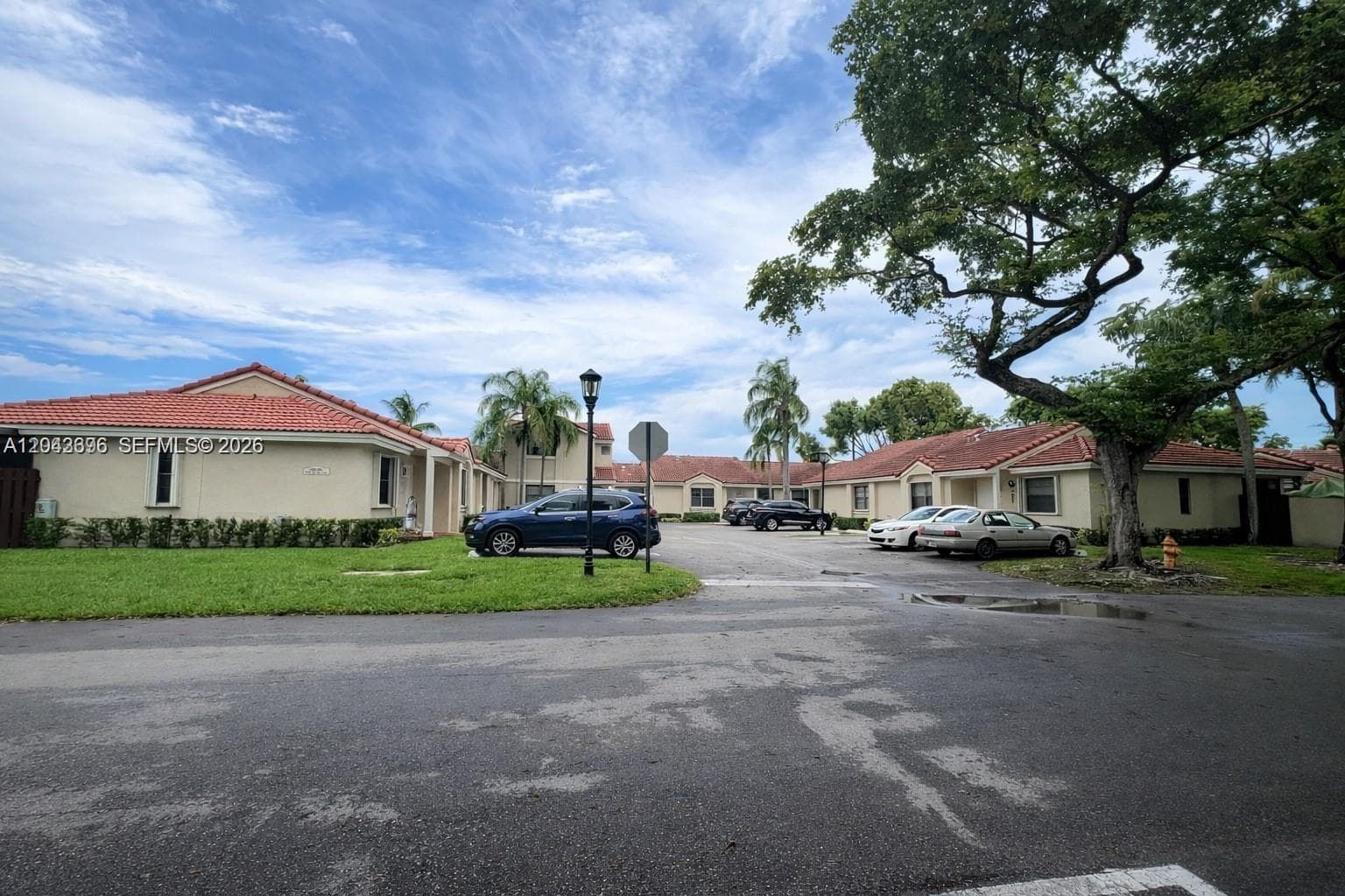 6012 NW 172nd Terr Cir, Hialeah, FL 33015 — zdjęcie 2